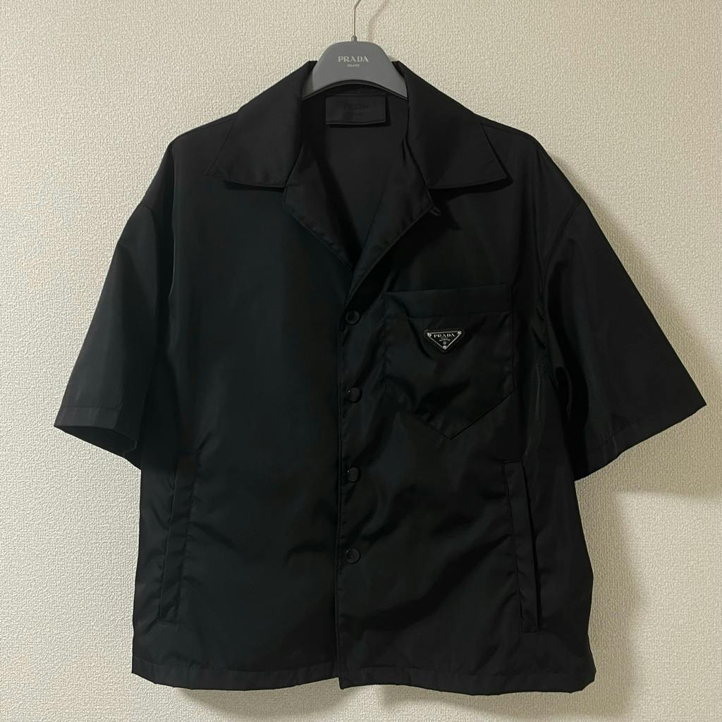 PRADA RE-NYLON リナイロン ロゴプレート ナイロン 半袖 シャツ PRADA RE-NYLON リナイロン ロゴプレート ナイロン 半袖 シャツ