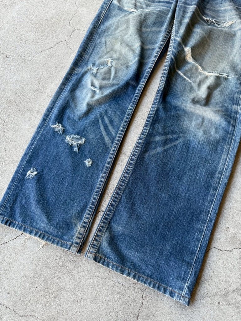 パンツ levi's 03501 staytrue damagedenim grunge levi's 03501 staytrue damagedenim grunge - メルカリ