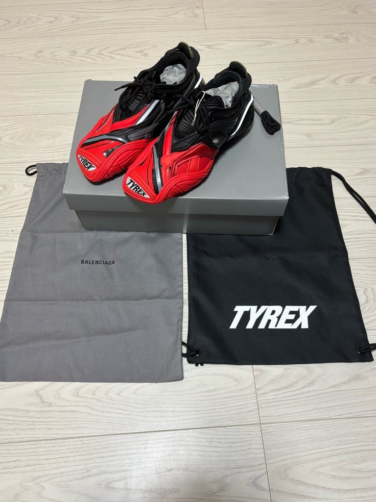 balenciaga tyrex 41 red black