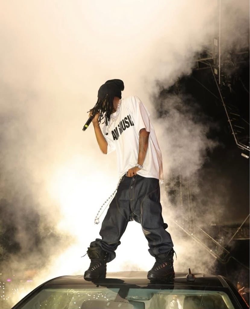 Heliot emil hiking boots 45 - ARCHIVESTOCK