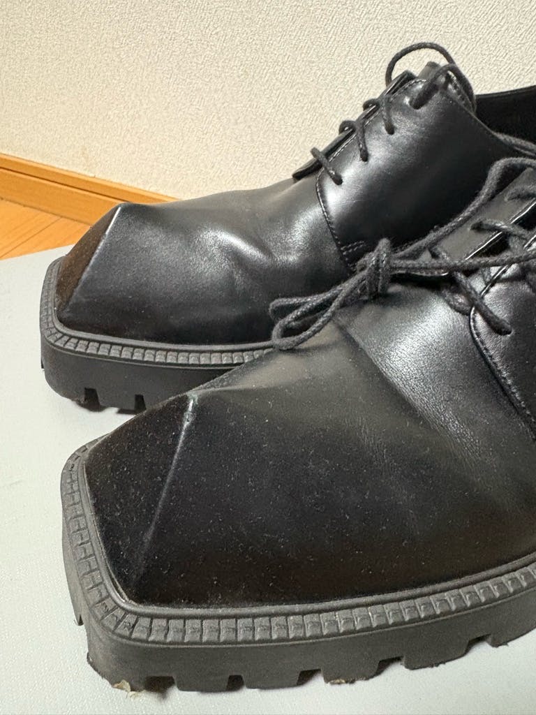 BALENCIAGA rhino 40 - ARCHIVESTOCK