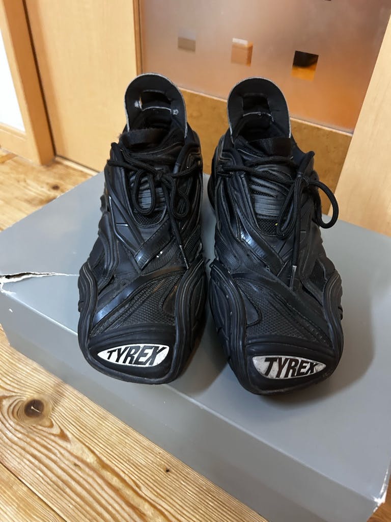 付属品完備】BALENCIAGA TYREX ブラック 41 - ARCHIVESTOCK