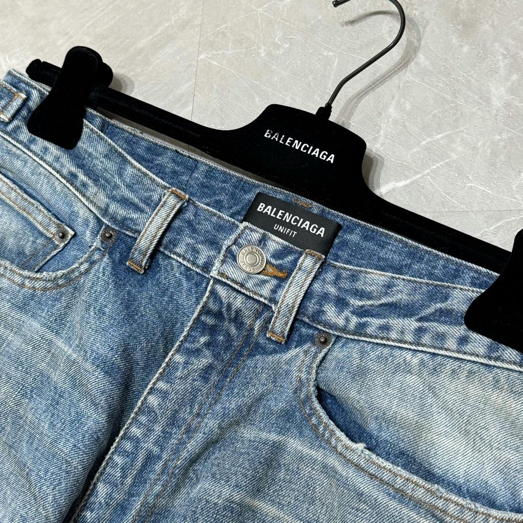 BALENCIAGA】DESTROYED SKATER JEANS S - ARCHIVESTOCK