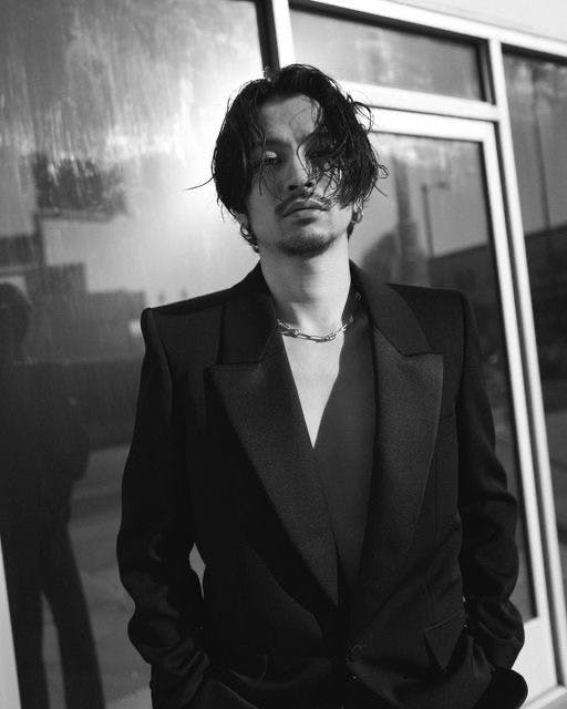 サンローラン パワーショルダー スモーキングジャケット Saint Laurent パワーショルダースモーキングジャケット