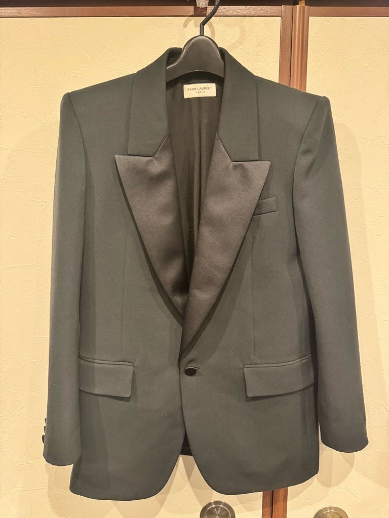 サンローラン パワーショルダー スモーキングジャケット Saint Laurent パワーショルダースモーキングジャケット