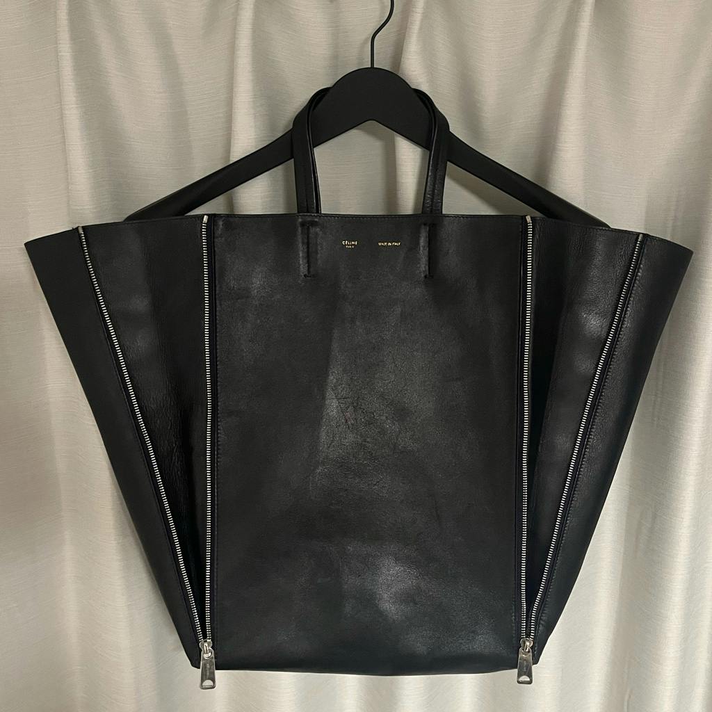 CÉLINEセリーヌ ホリゾンタルカバ トート サイドジップ フィービー 黒