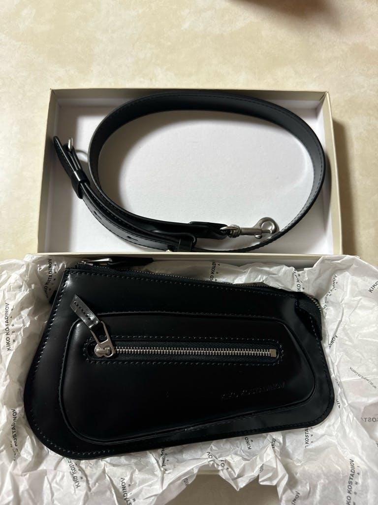 kiko kostadinov trivia pochette 新品未使用 kiko kostadinov trivia pochette 新品未使用 ショルダーバッグ キコ