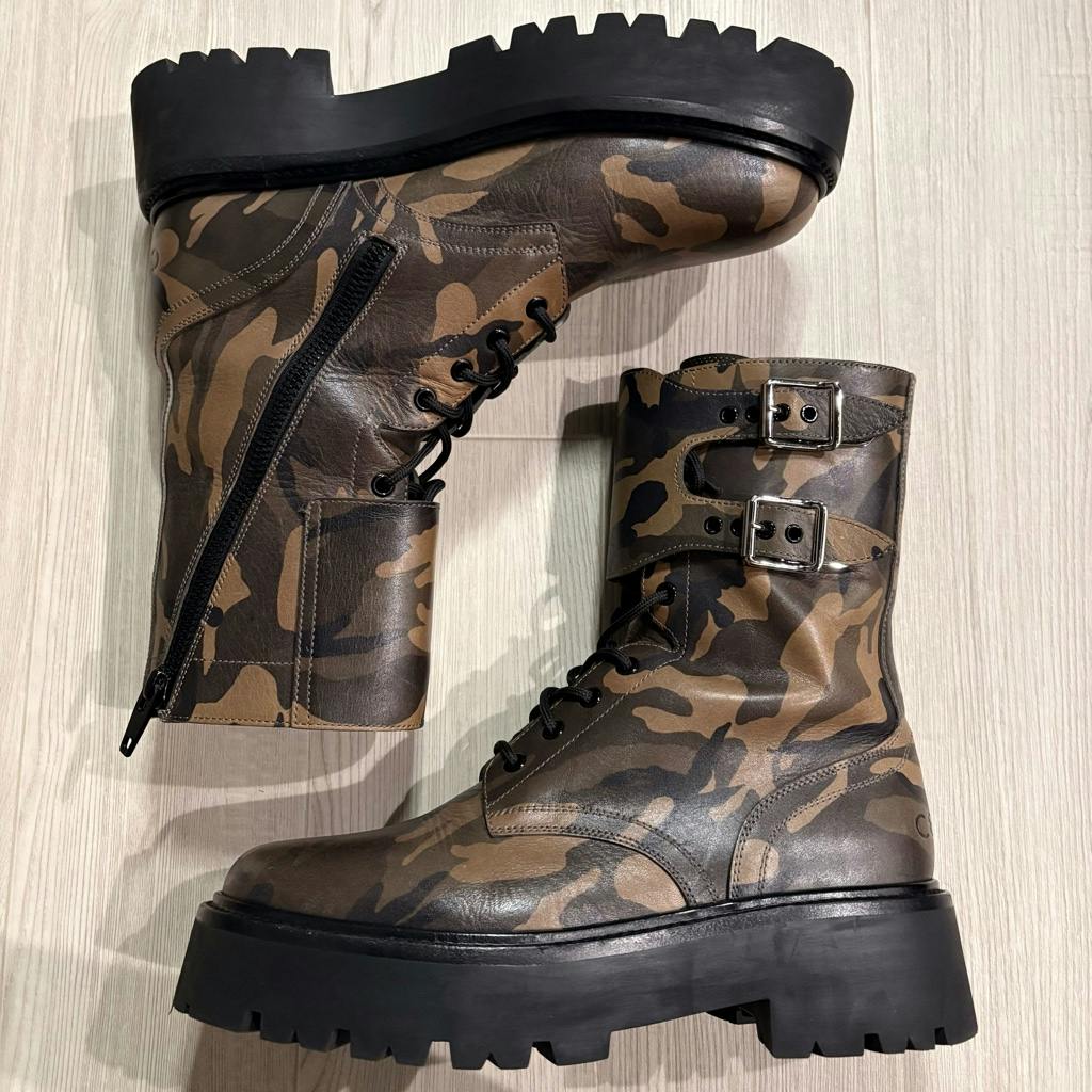 22SS CELINE バルキーブーツ42 迷彩柄 22SS CELINE バルキーブーツ42 迷彩柄