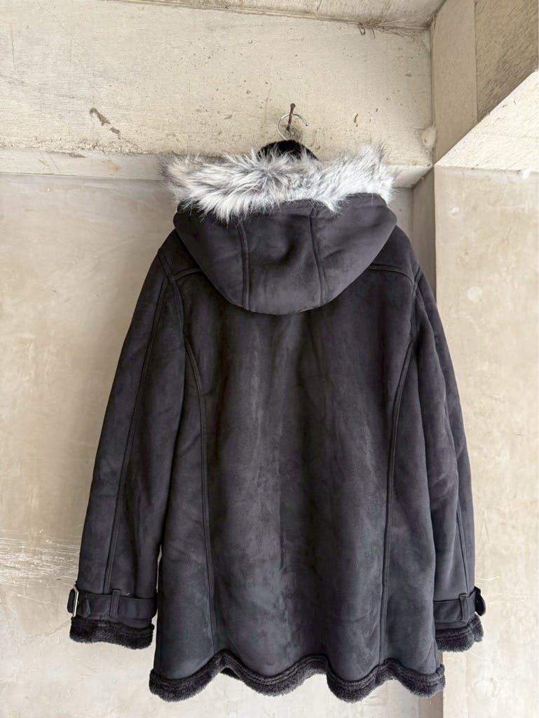 Rare Japanese Label Y2K GILEVANS Archive Black Fur-Hooded Gimmick