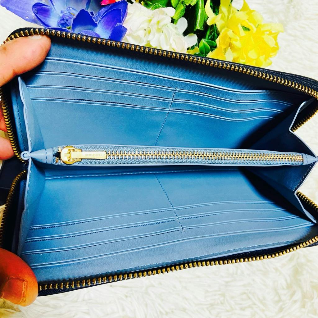 デニム✨COACH✨コーチ✨長財布✨ラウンドファスナー✨シグネチャー
