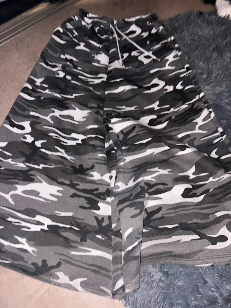 超入手困難Trvo camo sweat pants Black/White s size - ARCHIVESTOCK