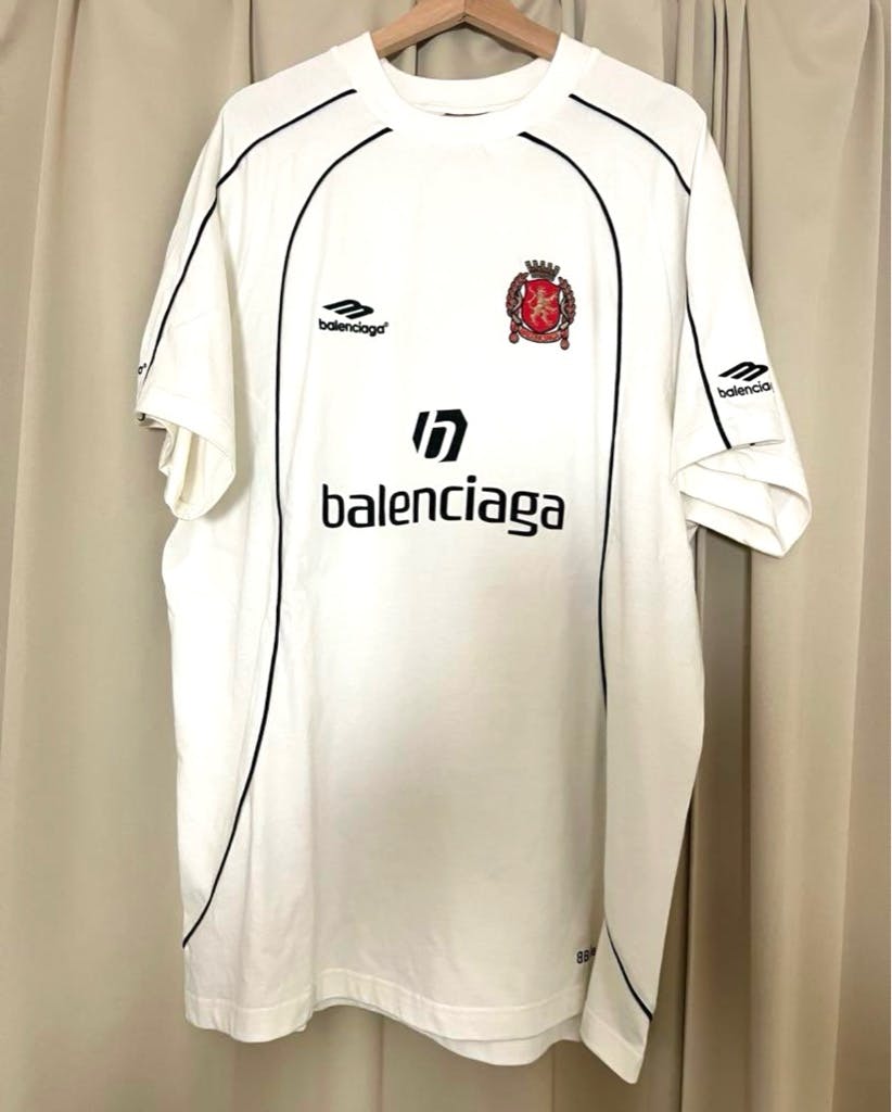 BALENCIAGA 24SS サッカーT 希少・美品】BALENCIAGA 24SS SOCCER TEE SEOUL - ARCHIVESTOCK