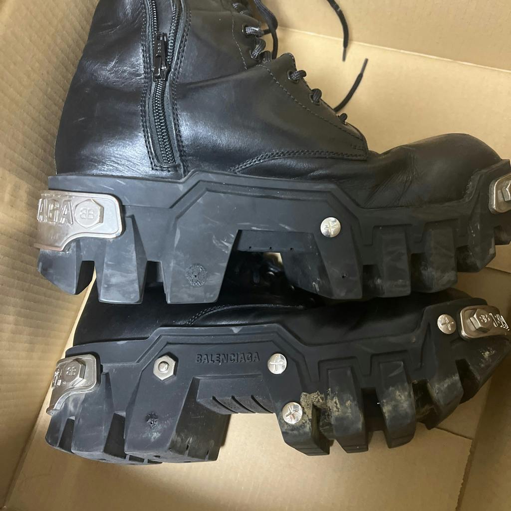 鑑定済み 正規品 BALENCIAGA BULLDOZER レースアップブーツ - ARCHIVESTOCK