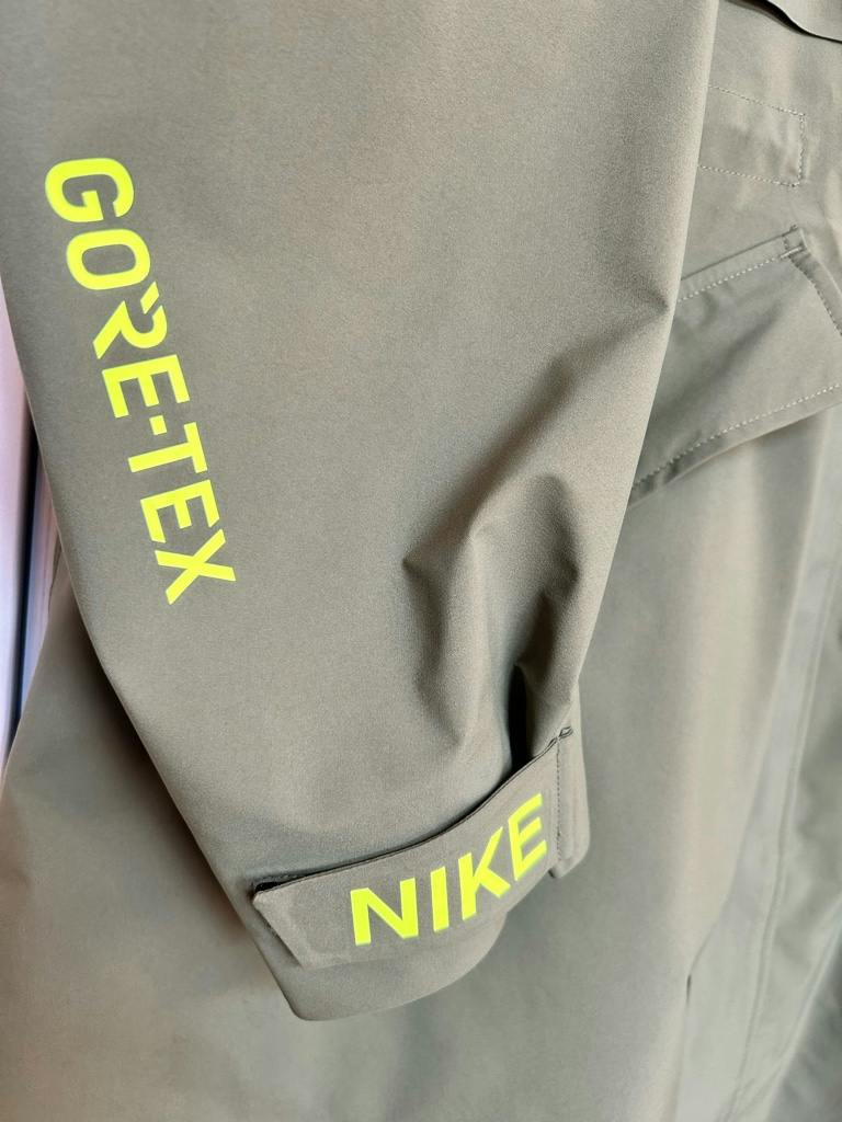 ゴールデンサイズ 希少S】ACRONYM × NIKE ACG エロルソン・ヒュー最終
