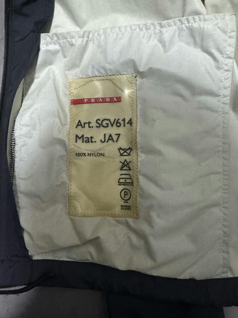 PRADA SPORTS ポケッタブルジャケット アイボリー prada sports archive ポケッタブル ナイロンジャケット - ARCHIVESTOCK