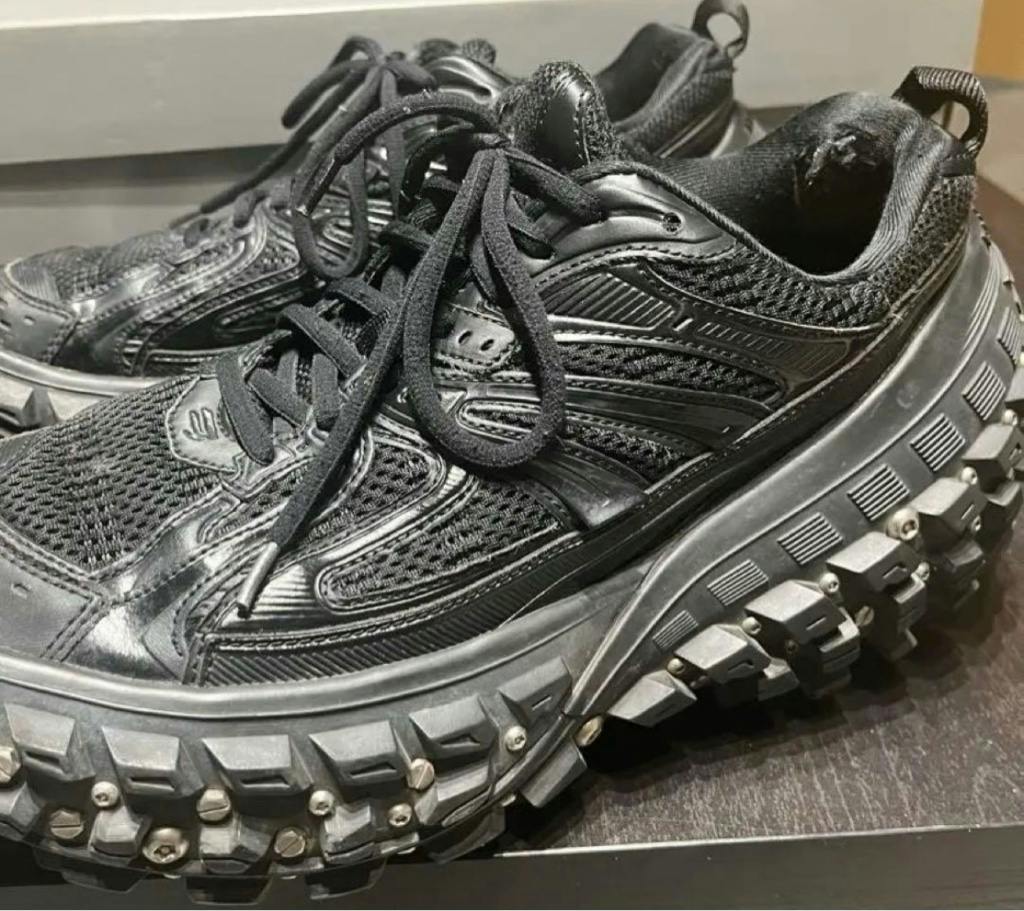 balenciaga DEFENDER/BOUNCER ピアス ブラック 42 - ARCHIVESTOCK