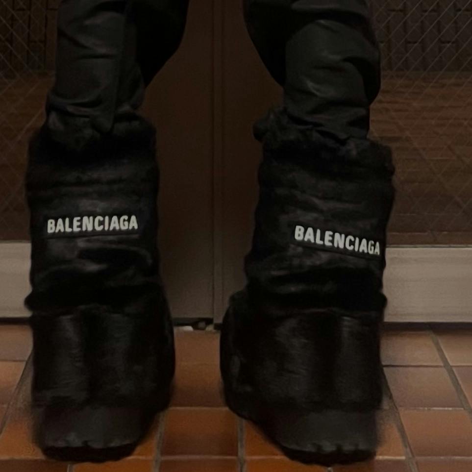 BALENCIAGA ファー ブーツ ブラック balenciaga アラスカファー ロングブーツ - ARCHIVESTOCK
