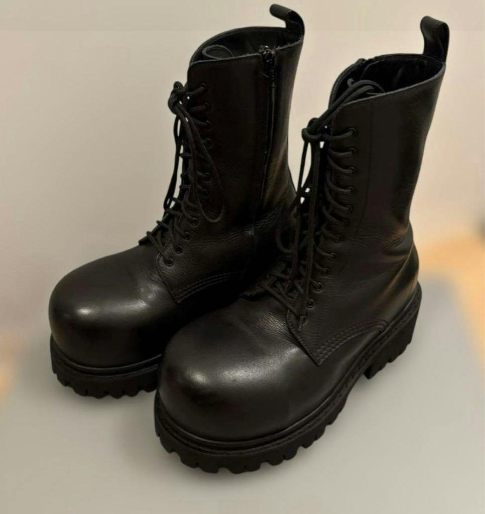 balenciaga ストンパー 40 - ARCHIVESTOCK