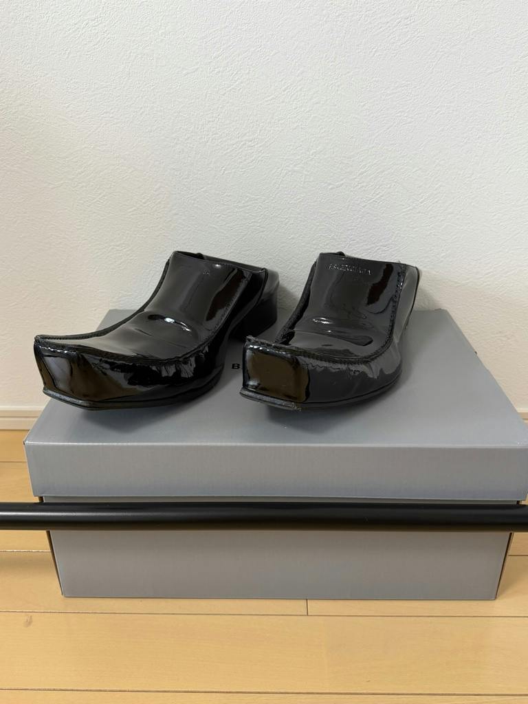 balenciaga romeo mule 41 - ARCHIVESTOCK