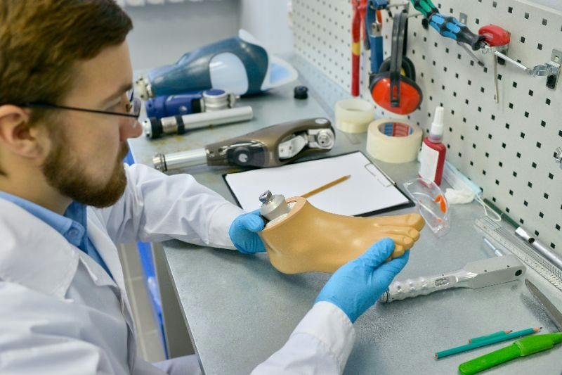 Biomedical Engineering: Solving The Body’s Problems Through Technology ...