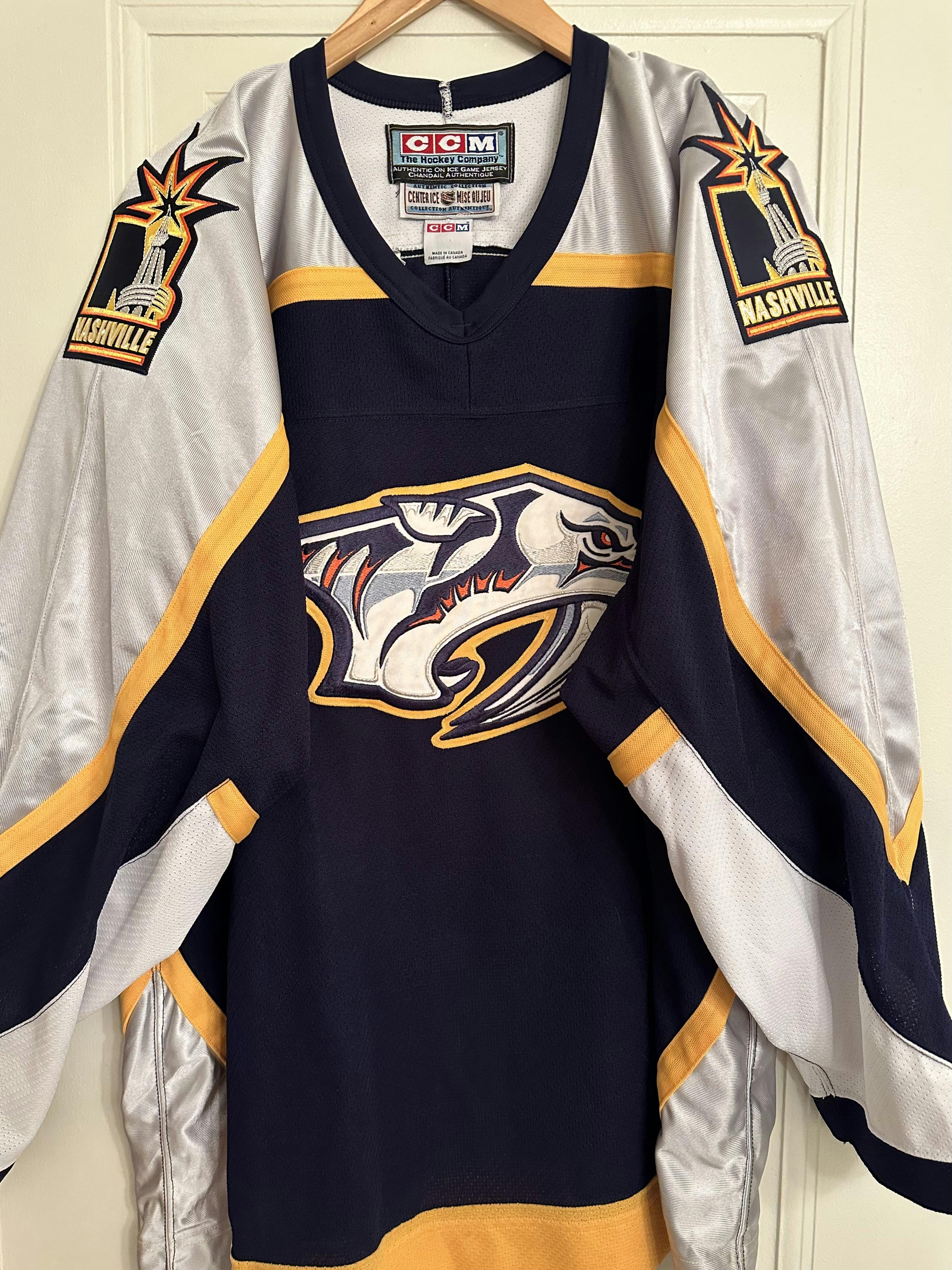 VTG Nashville Predators Jersey NHL Center Ice CCM Sz popular L Stitched