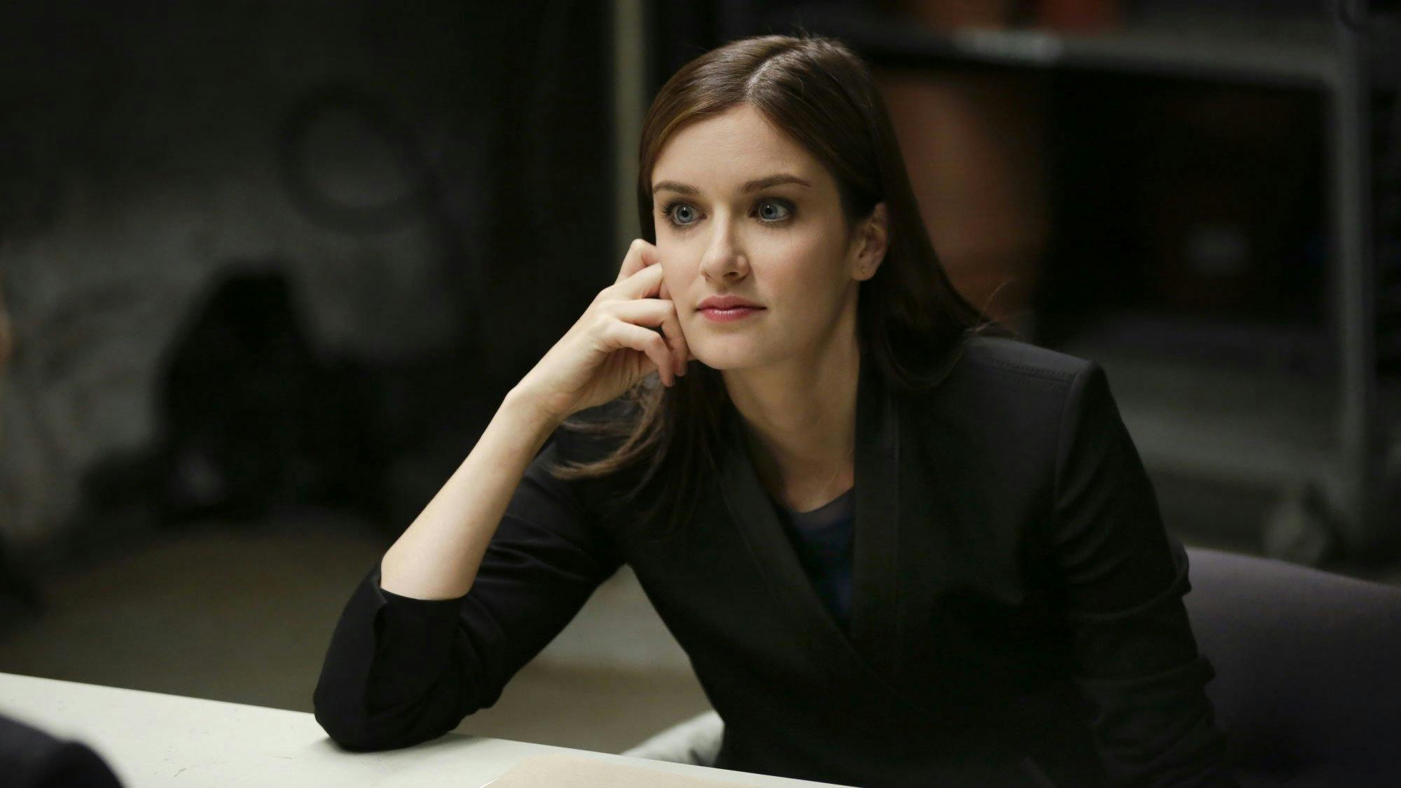 Senhora Secretária - episódio 1x8