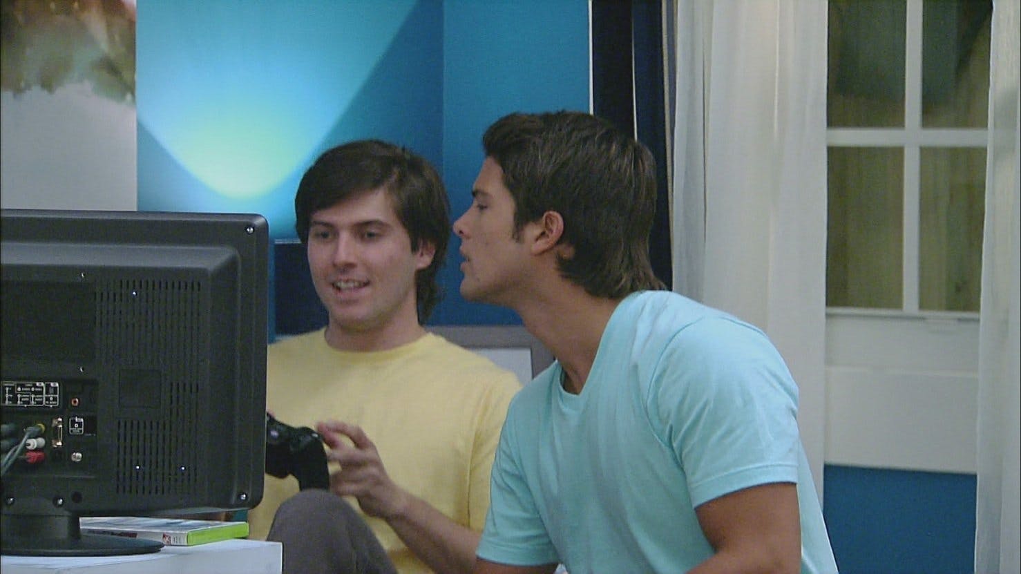 Grachi: Uma Vida de Pura Magia - episódio 1x10
