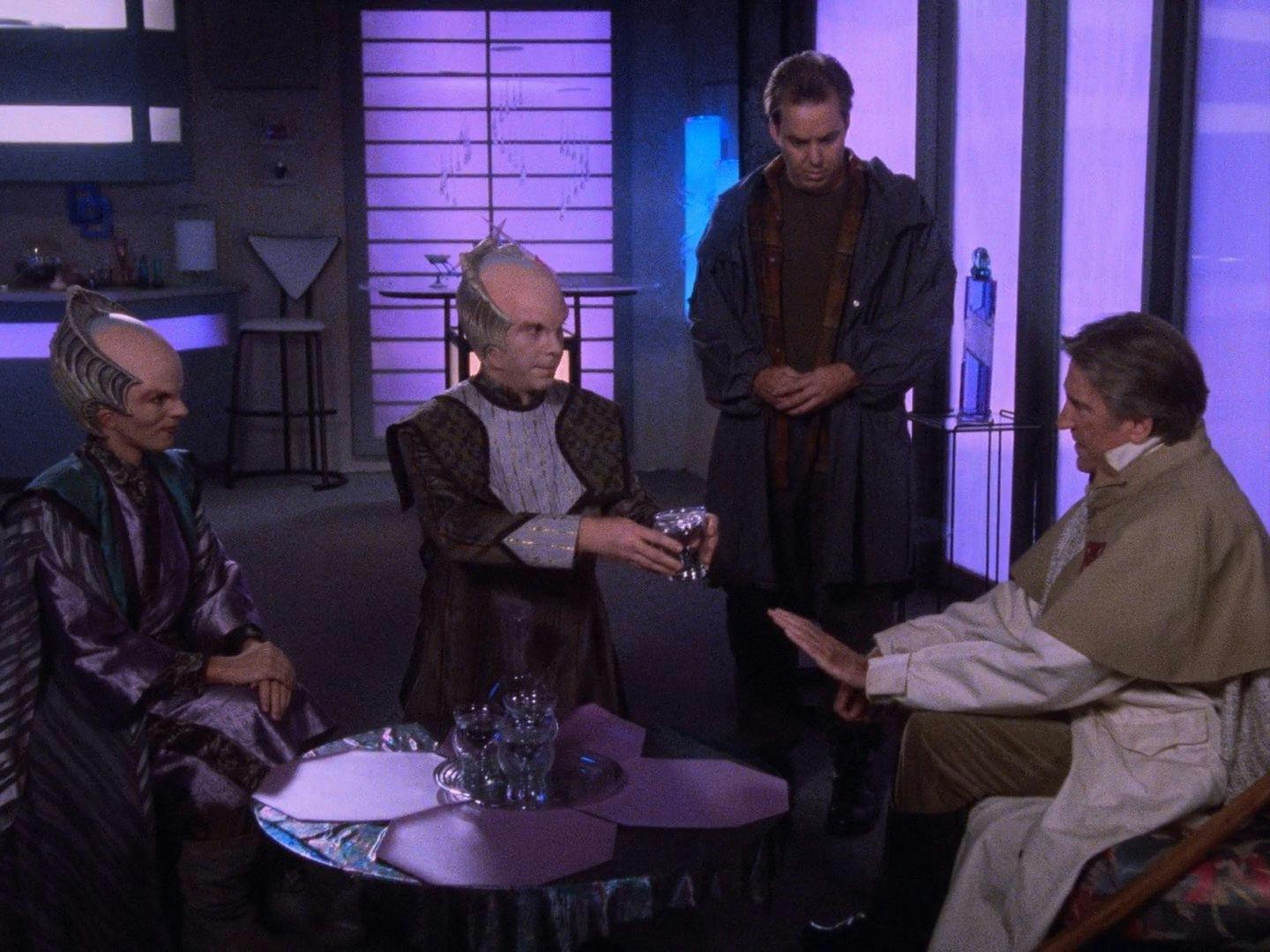 Babylon 5 - episódio 1x15