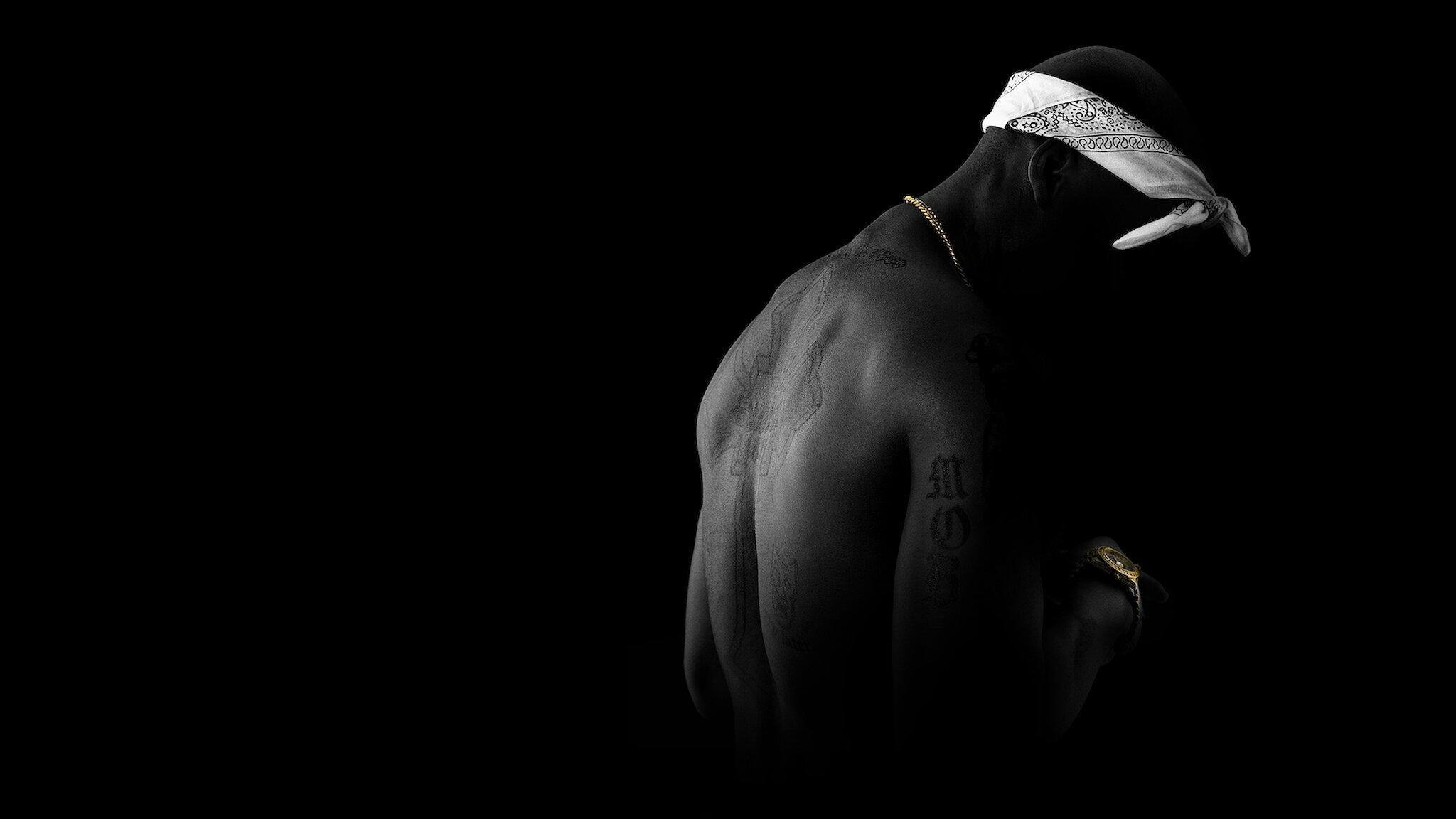 All Eyez on Me: A História de Tupac backdrop