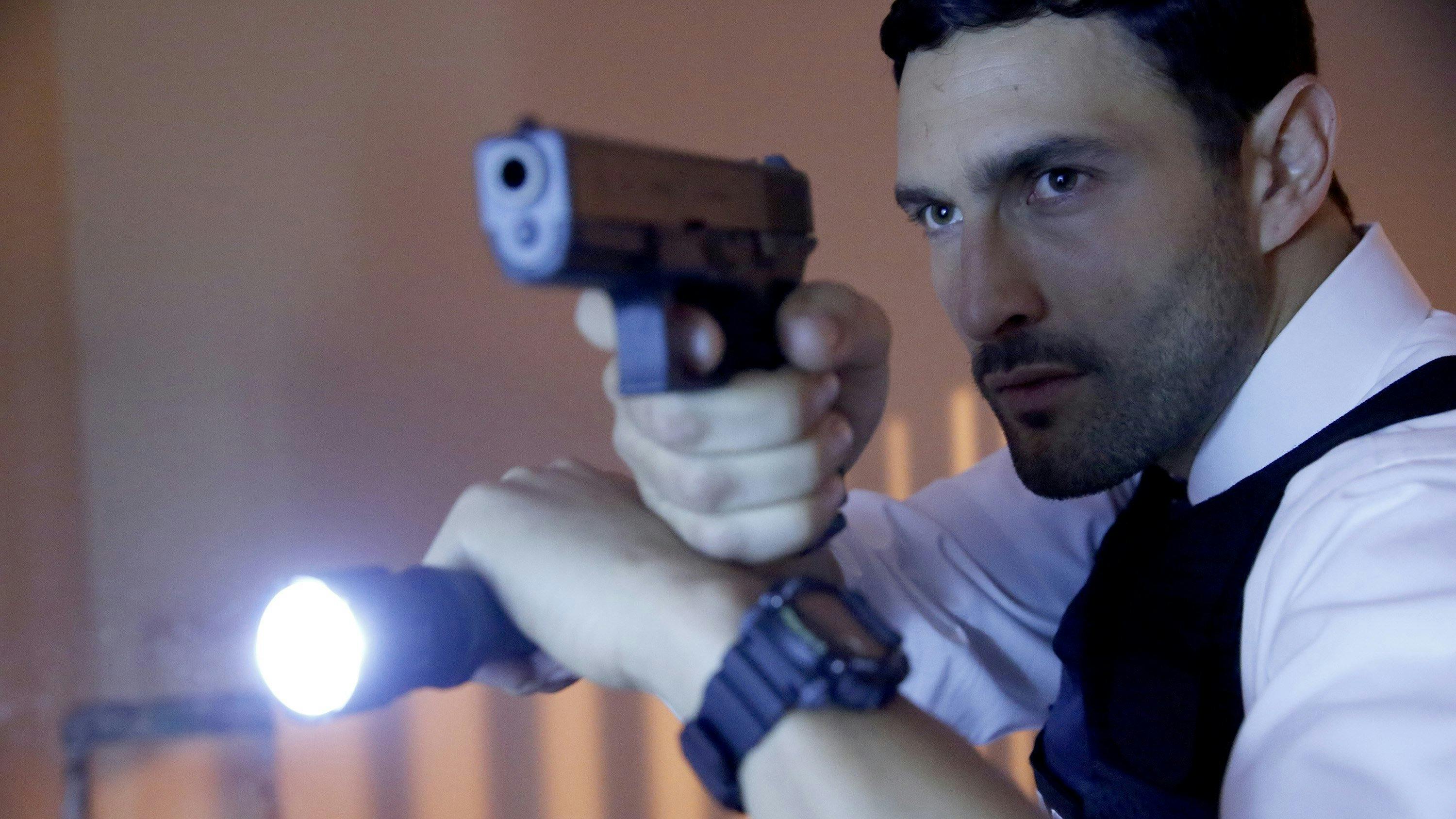 Inimigo Interno - episódio 1x1