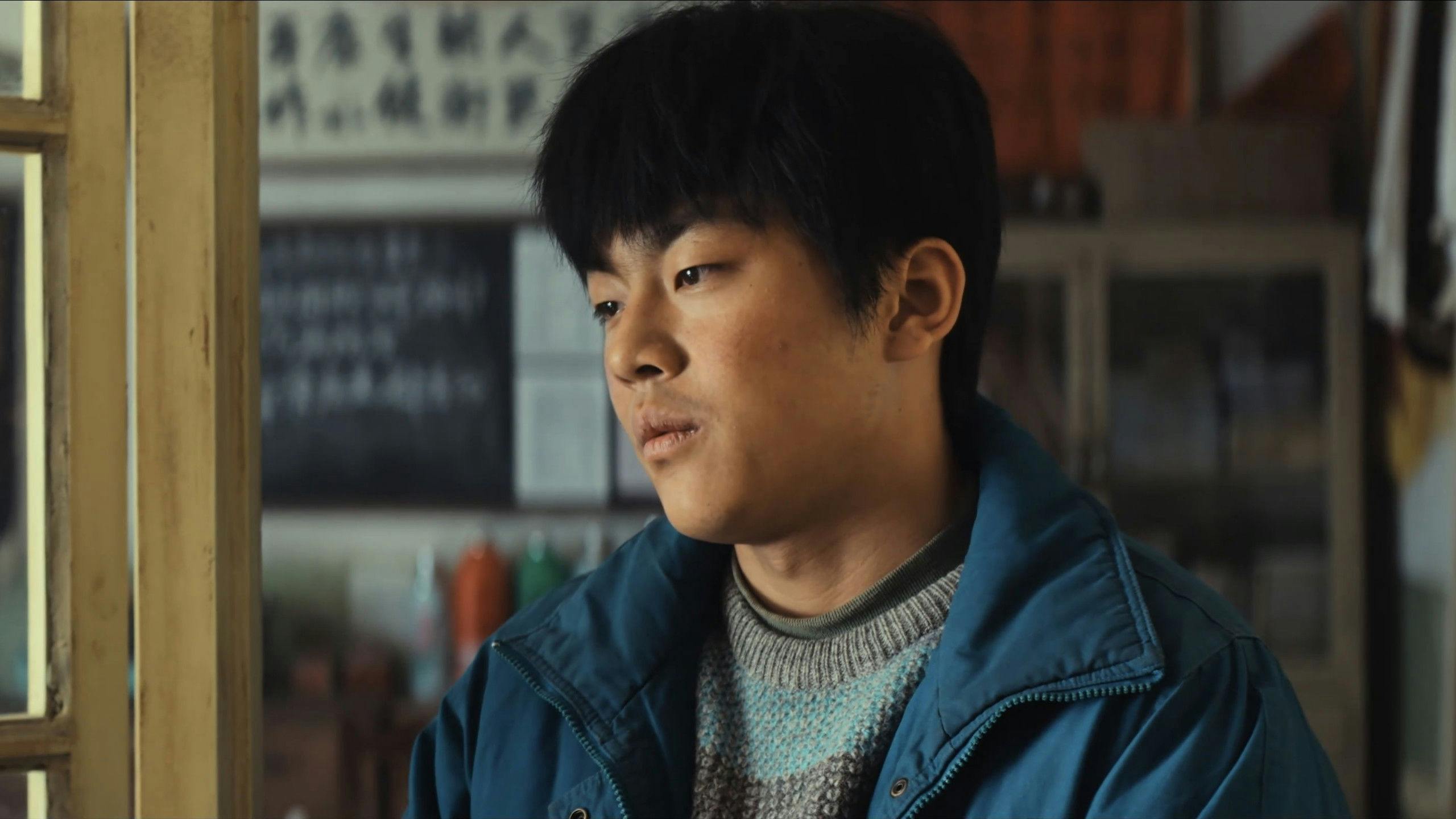 Born to Be Alive backdrop