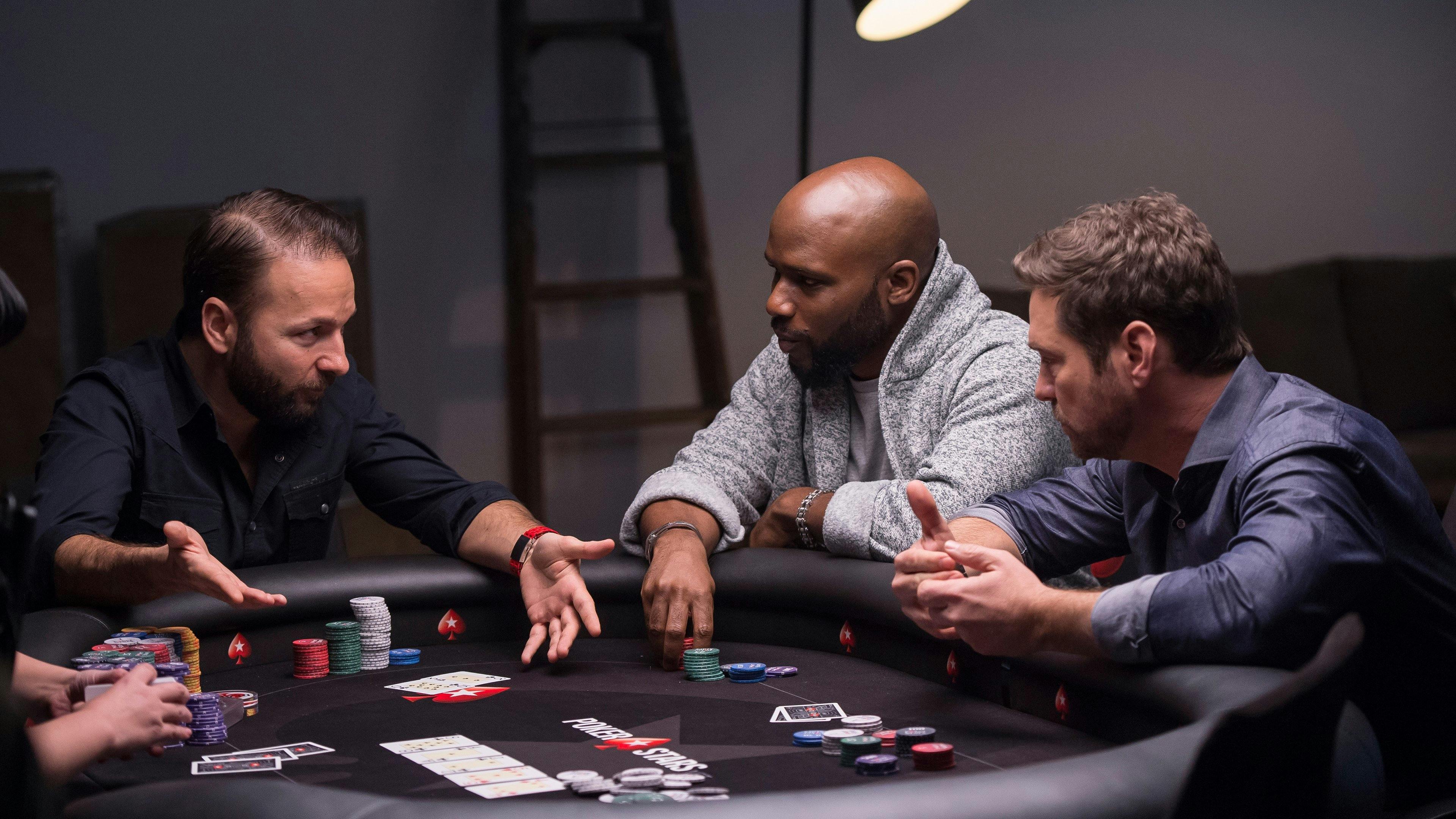 Private Eyes - episódio 1x5