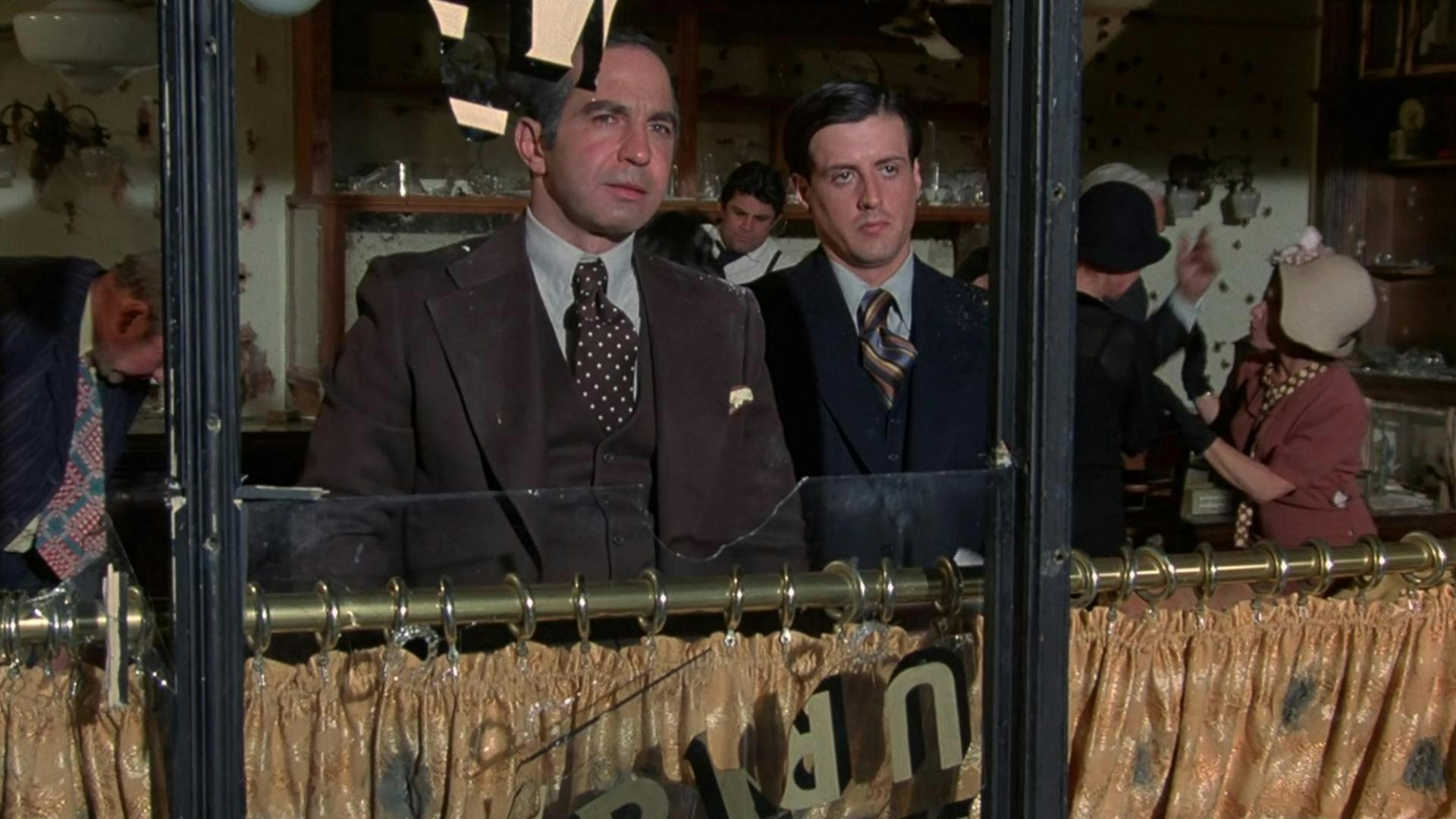 Capone, O Gângster backdrop