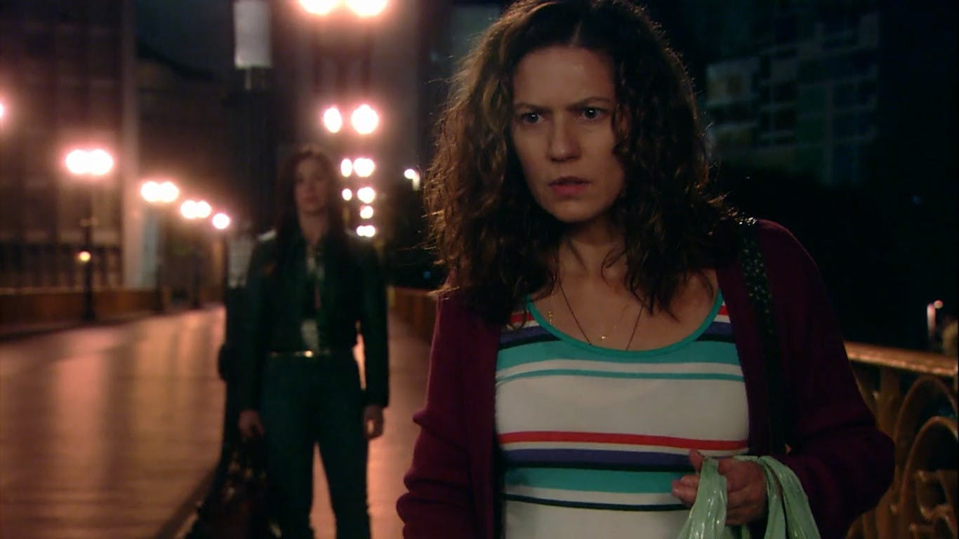 A Favorita - episódio 1x1