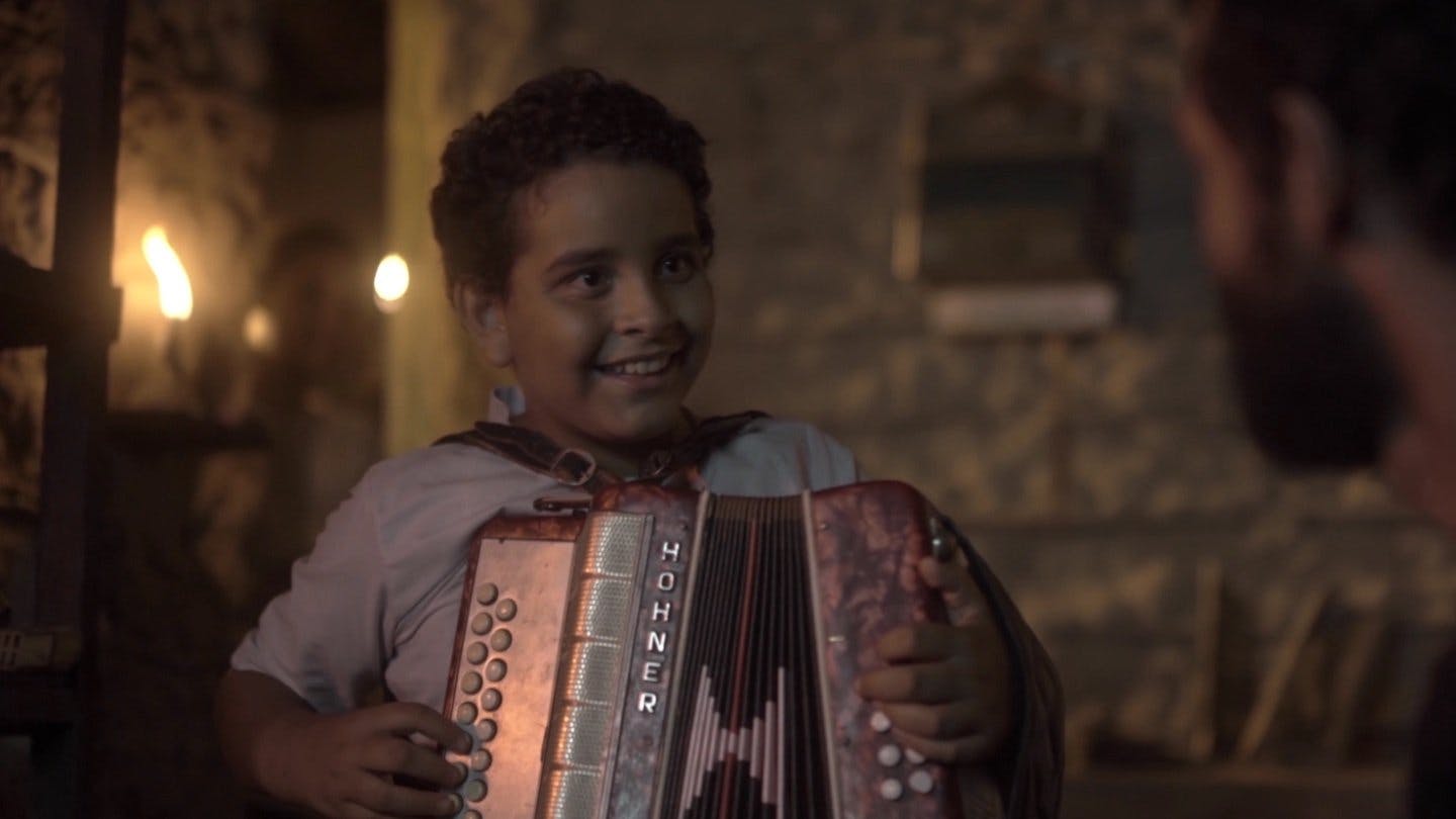 Légua Tirana backdrop