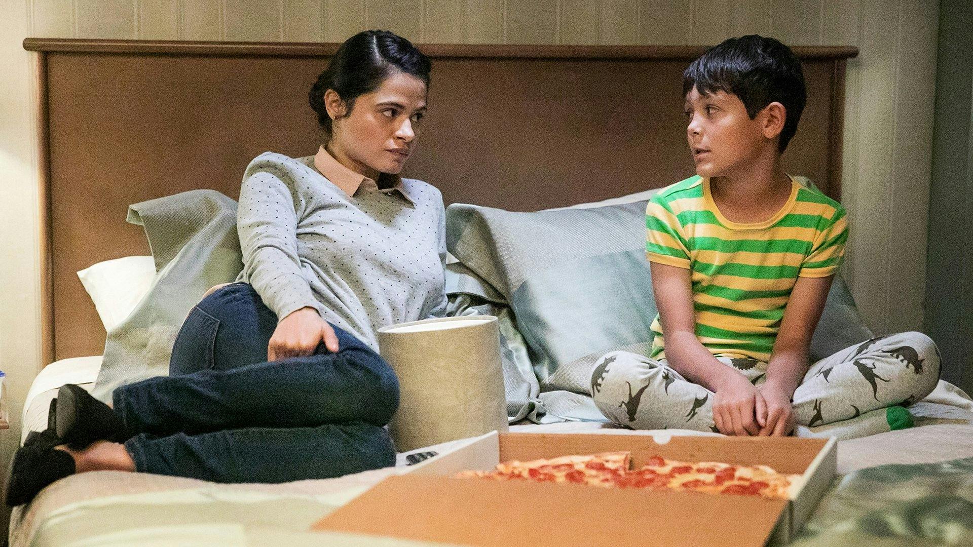 Room 104 - episódio 1x1