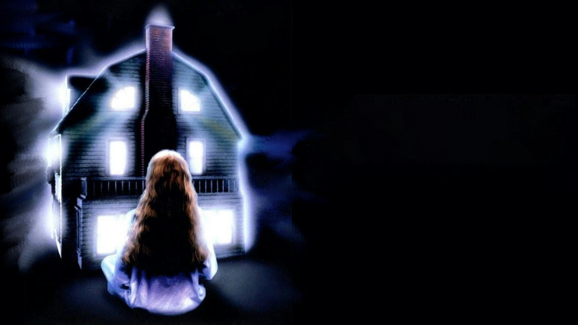 Amityville 8: A Casa Maldita backdrop