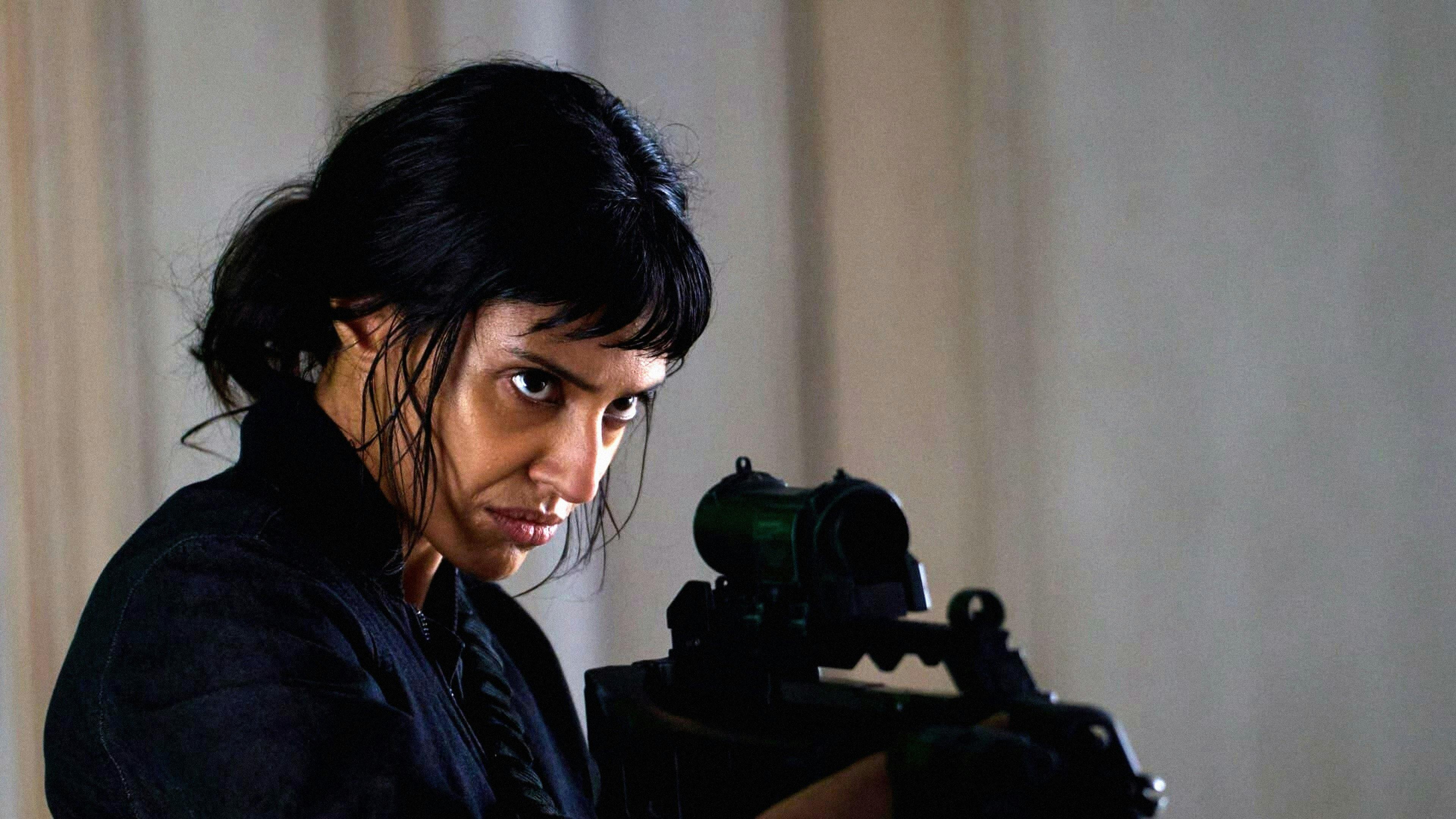 Invasão a Paris - episódio 1x8