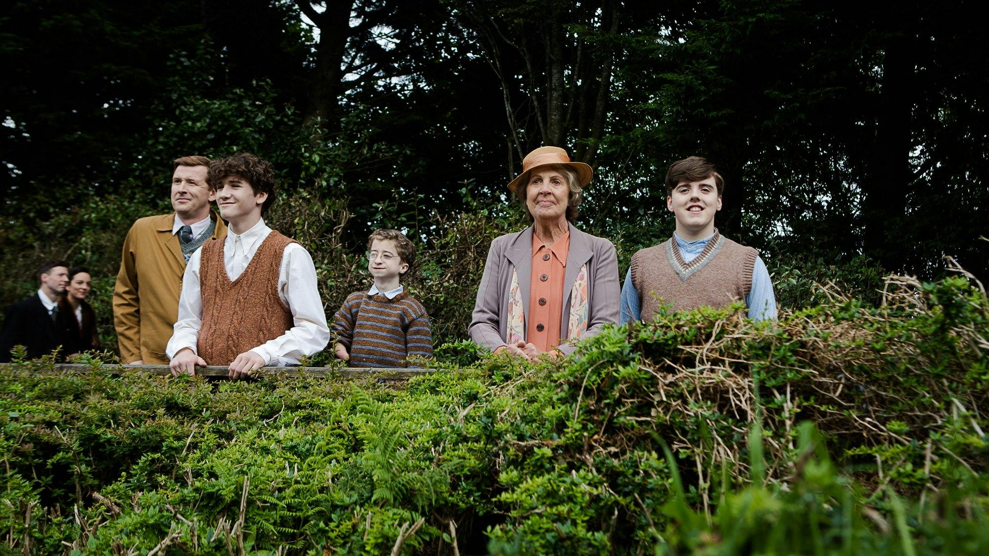 Zoo: Uma Amizade Maior que a Vida backdrop