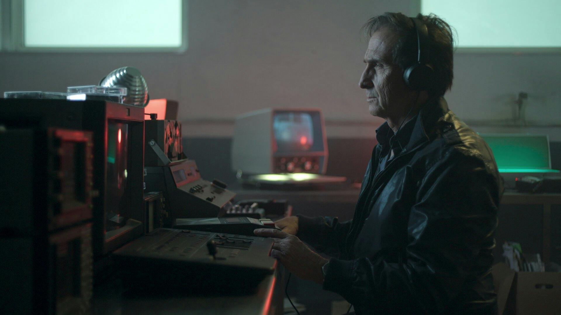 900 Dias Sem Anabel backdrop