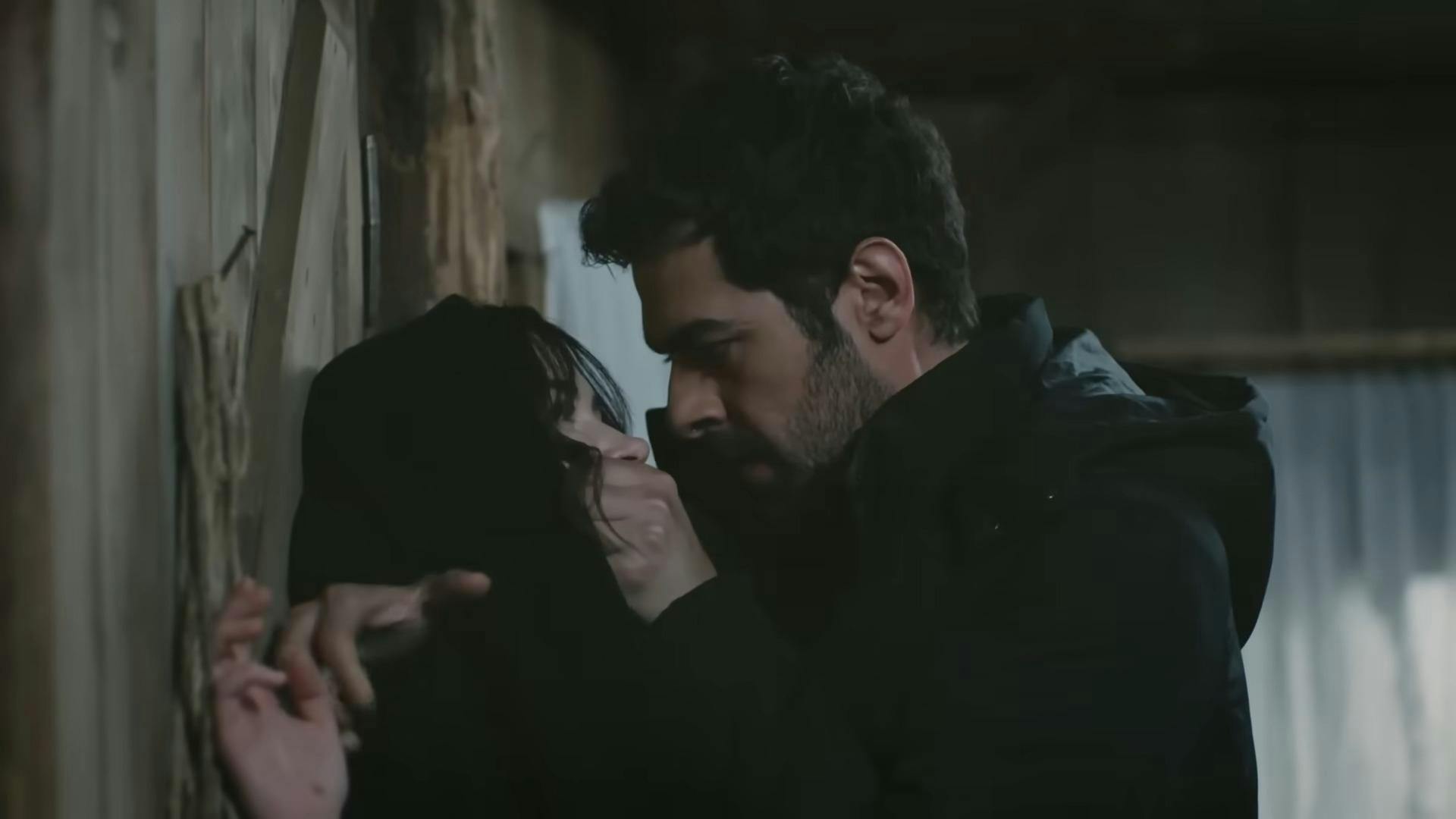 Rüzgarlı Tepe - episódio 1x62