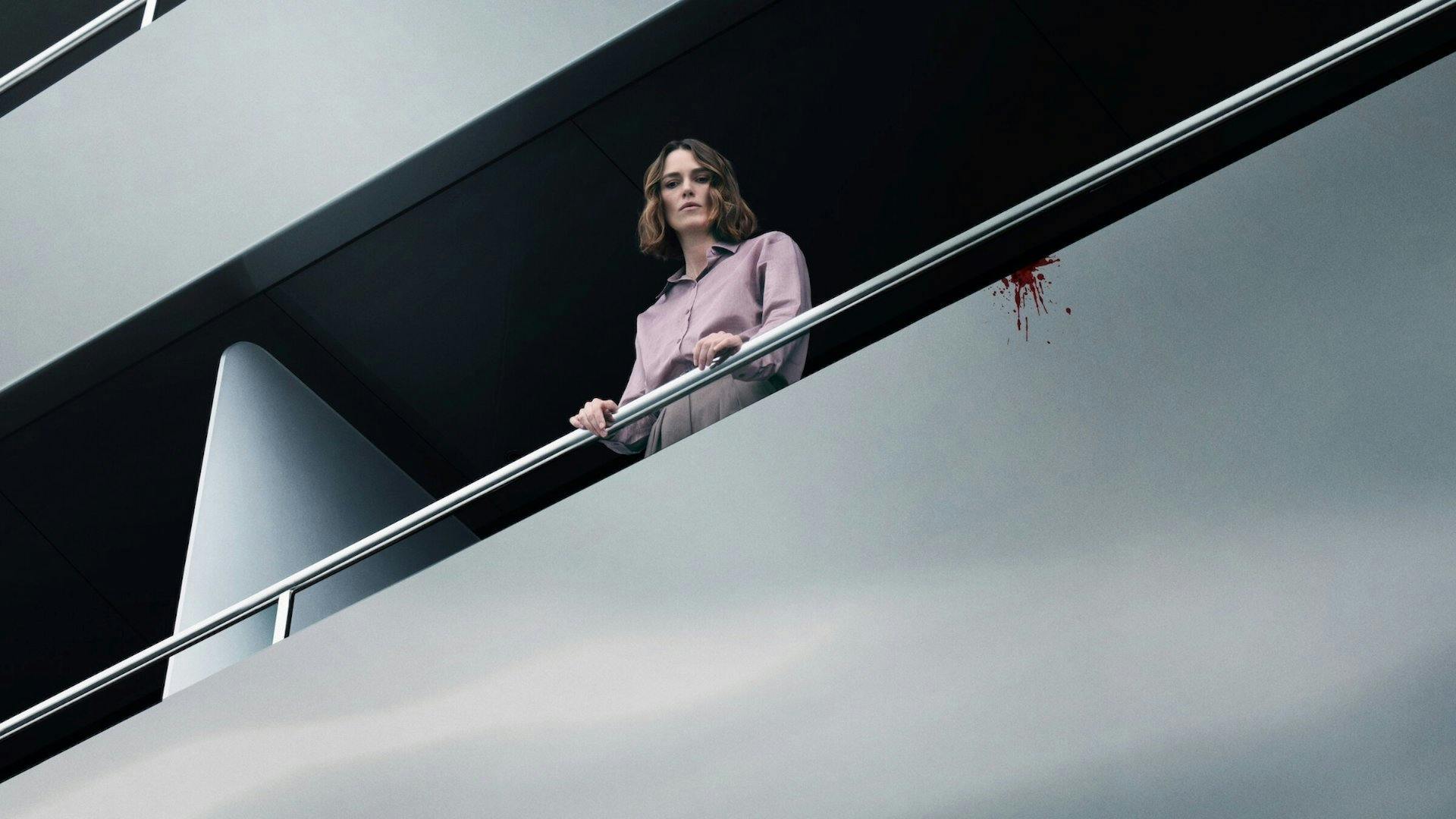 A Mulher na Cabine 10 backdrop