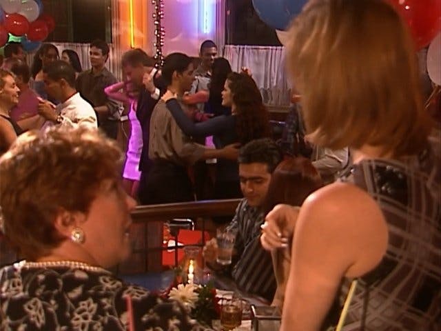 Andando nas Nuvens - episódio 1x100