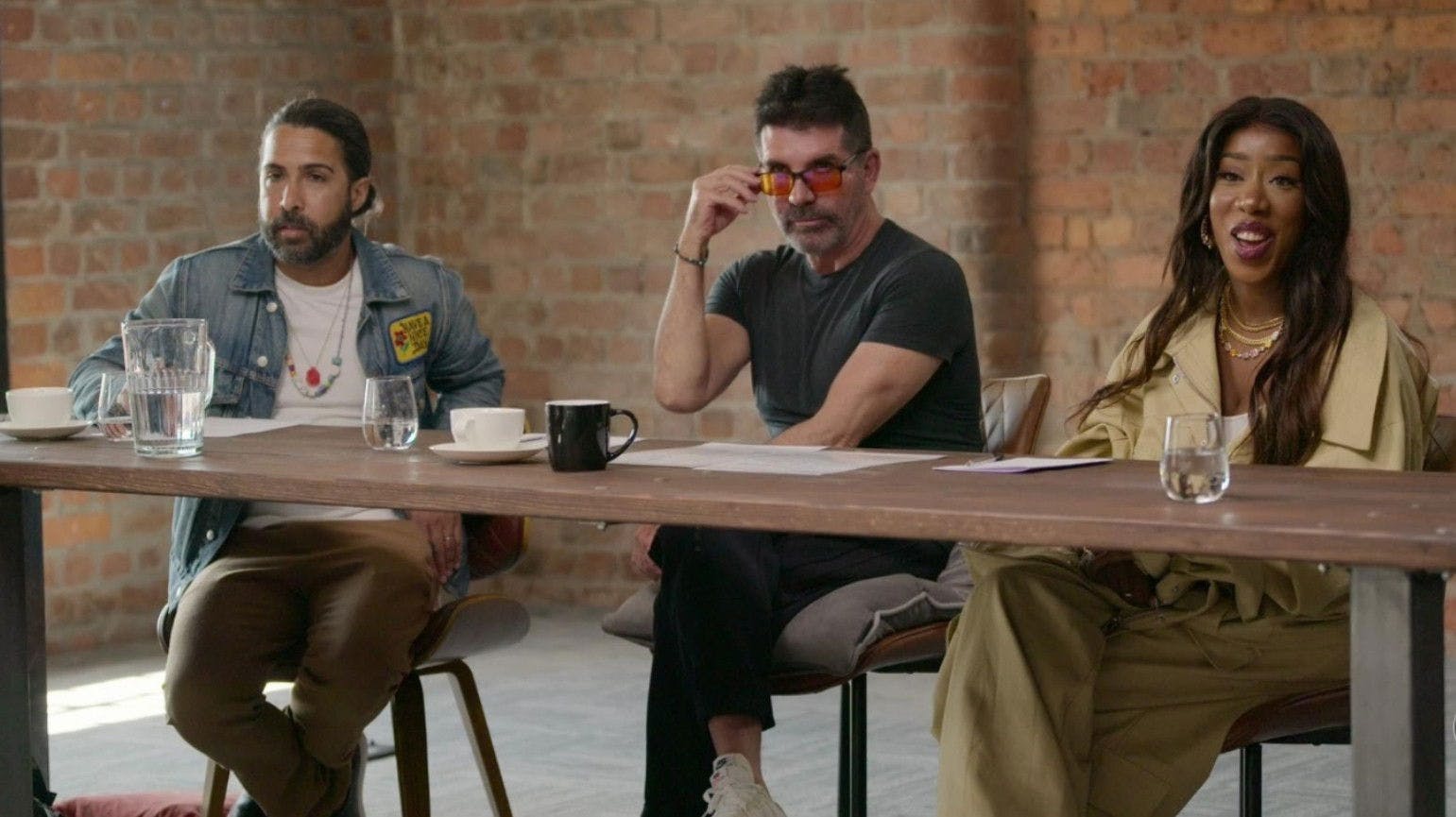 Simon Cowell: O Próximo Sucesso backdrop