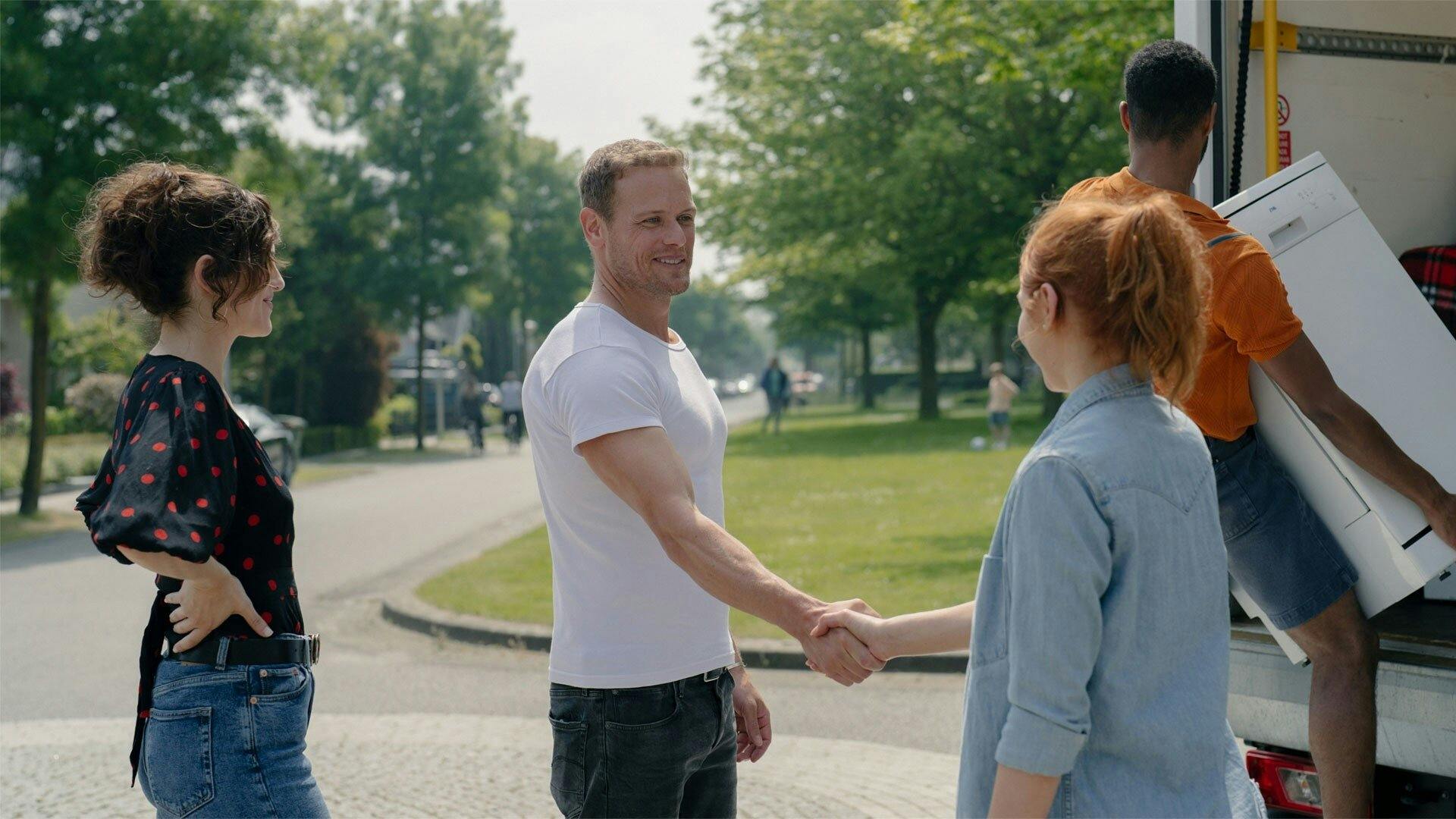 O Casal da Casa ao Lado - episódio 1x1