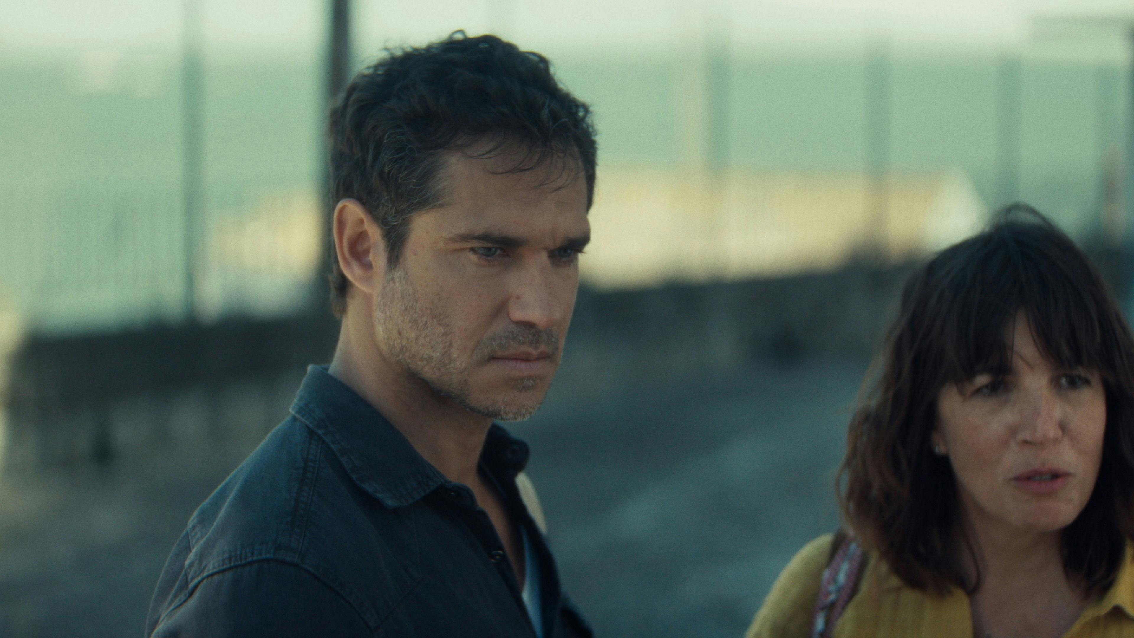 Ninguém Como Tu backdrop