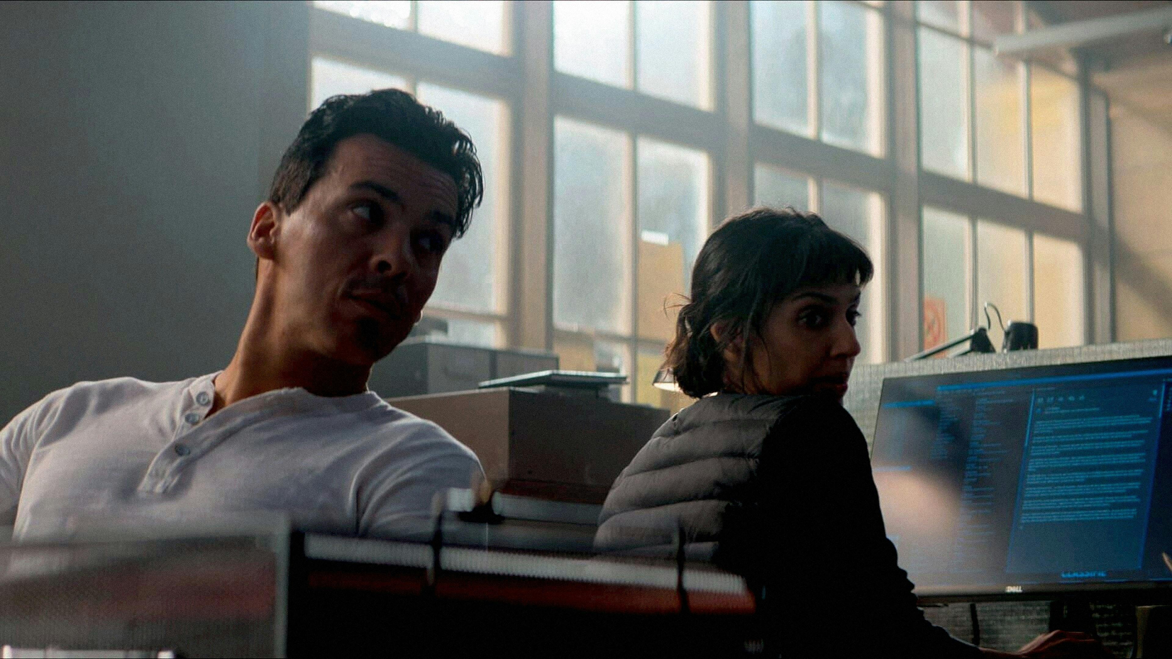 Invasão a Paris - episódio 1x2