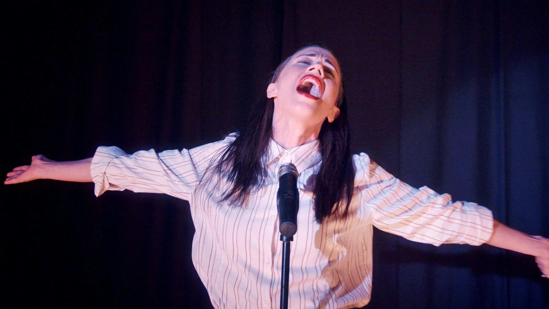 Haters Back Off - episódio 1x8