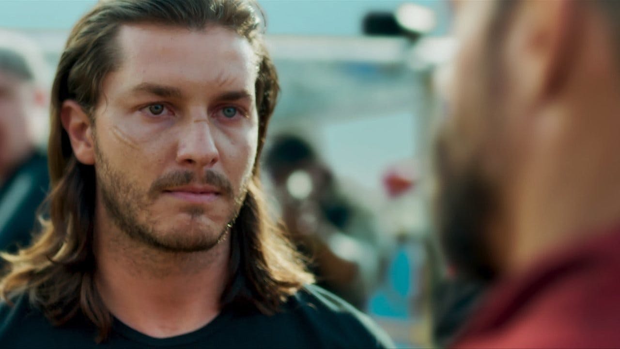 Ilha de Ferro - episódio 1x11