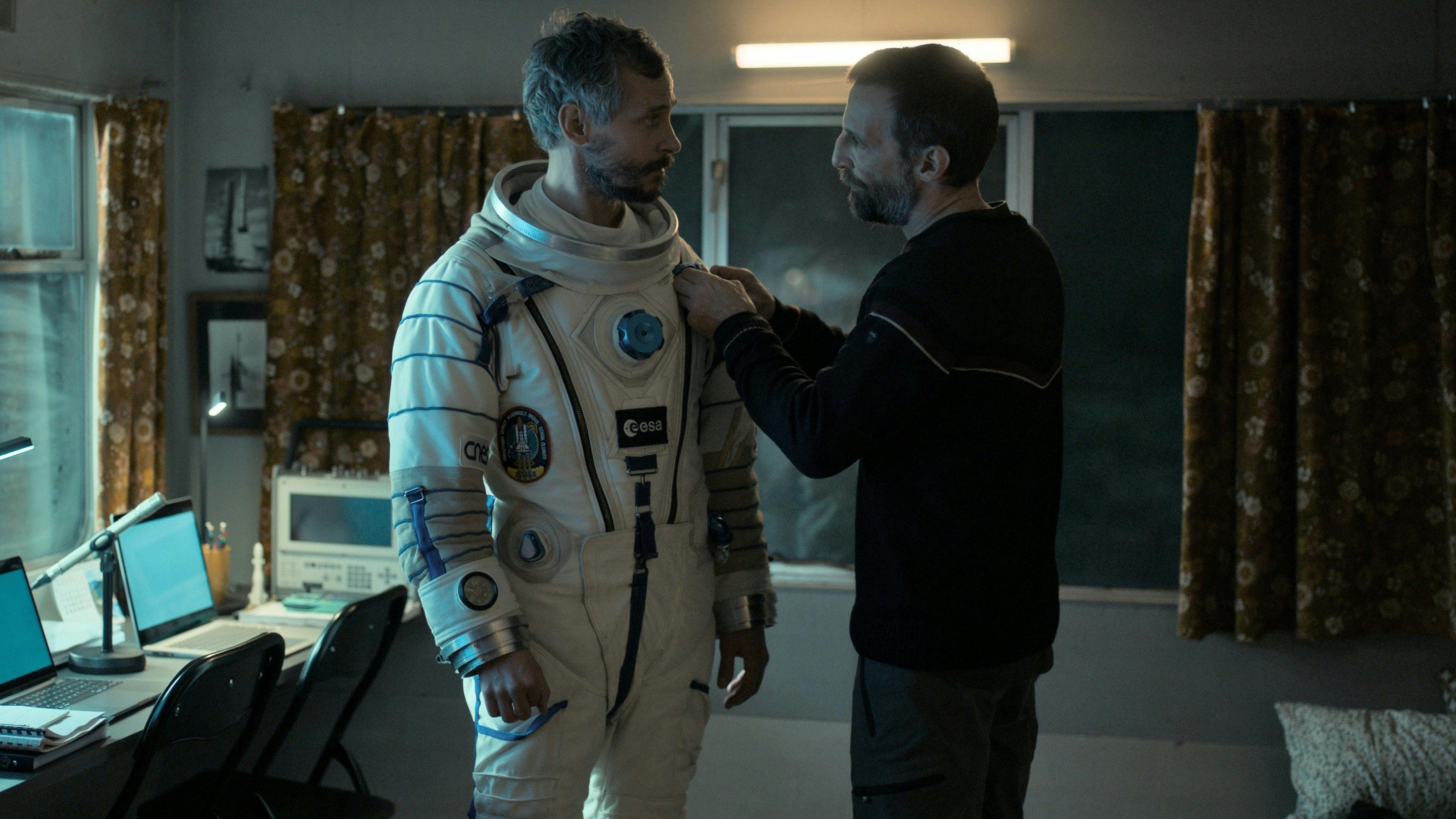 O Astronauta backdrop
